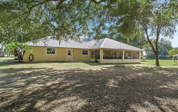 Image No.15-3 Bed Property for sale