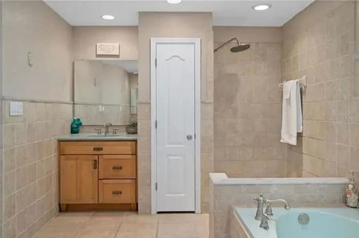 Image No.33-3 Bed Property for sale