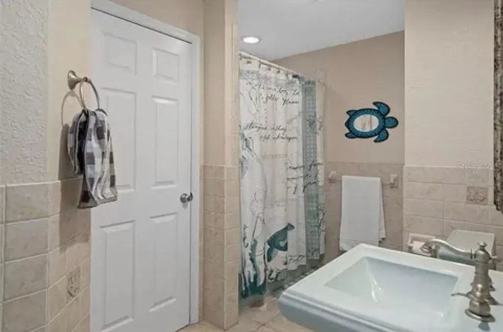 Image No.41-3 Bed House for sale