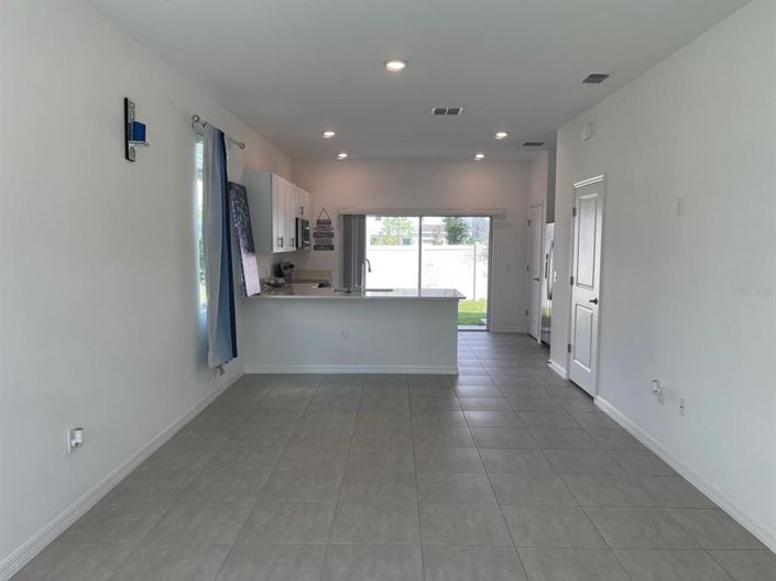 Image No.9-2 Bed Townhouse for sale