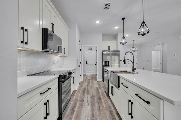 Image No.12-4 Bed Property for sale