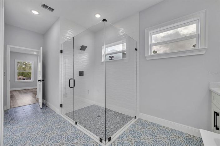 Image No.32-4 Bed Property for sale