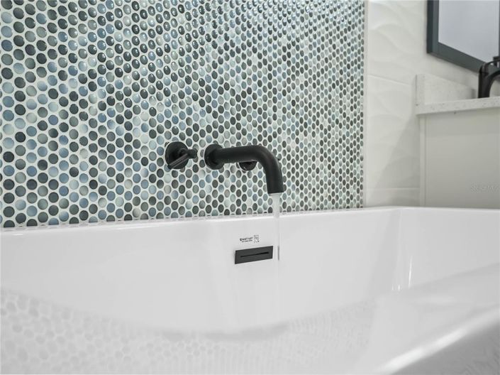 Image No.33-4 Bed Property for sale