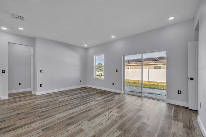 Image No.19-Propriété de 4 chambres à vendre à États-Unis