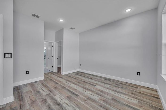 Image No.24-Propriété de 4 chambres à vendre à États-Unis