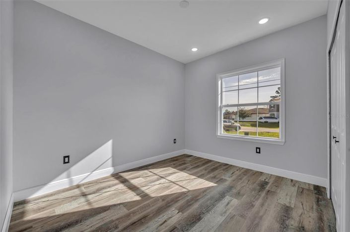 Image No.35-Propriété de 4 chambres à vendre à États-Unis