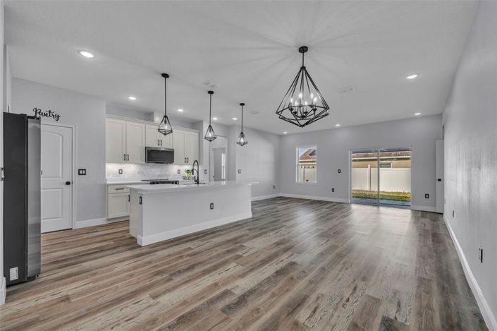 Image No.8-Propriété de 4 chambres à vendre à États-Unis