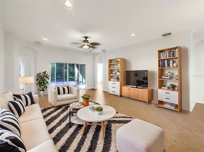 Image No.5-3 Bed Property for sale