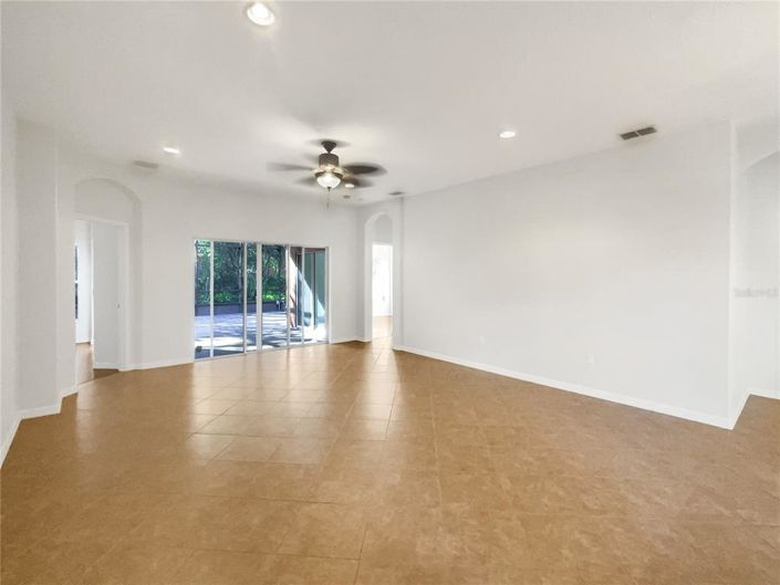 Image No.6-3 Bed Property for sale