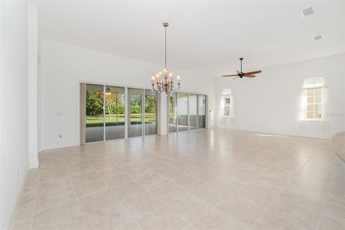 Image No.9-Propriété de 3 chambres à vendre à États-Unis