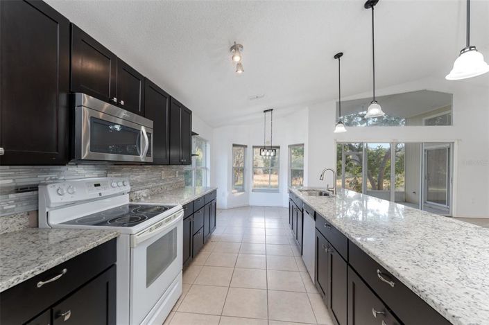 Image No.13-3 Bed House for sale