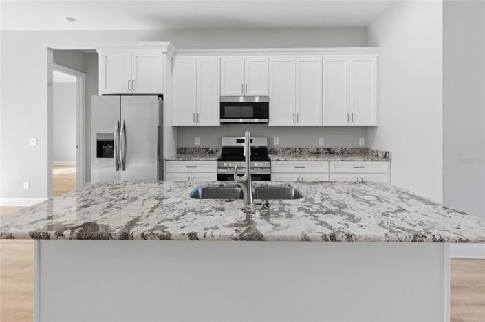 Image No.11-4 Bed Property for sale