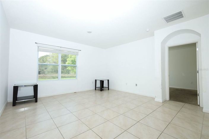 Image No.10-Propriété de 4 chambres à vendre à États-Unis