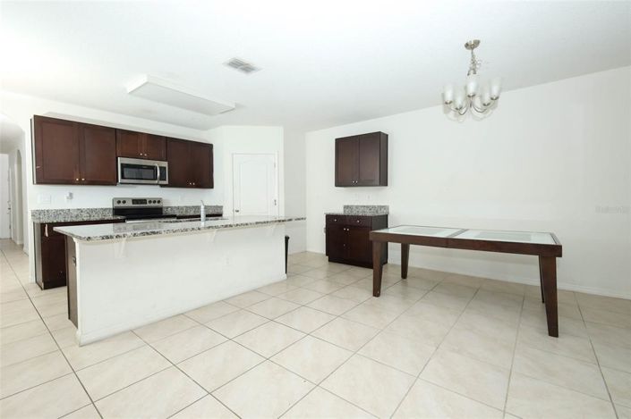 Image No.4-Propriété de 4 chambres à vendre à États-Unis