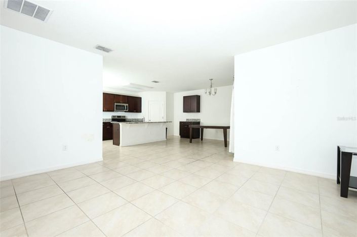 Image No.8-Propriété de 4 chambres à vendre à États-Unis