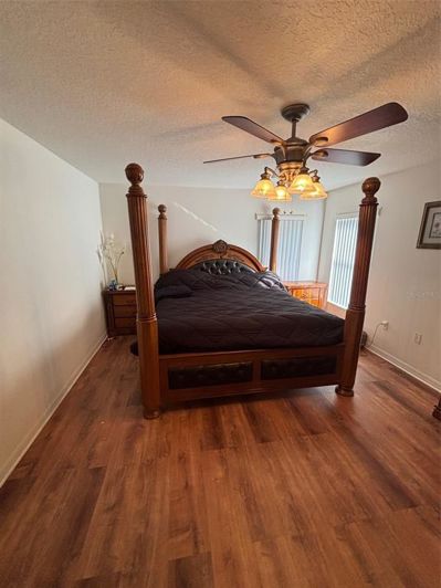 Image No.13-3 Bed Property for sale