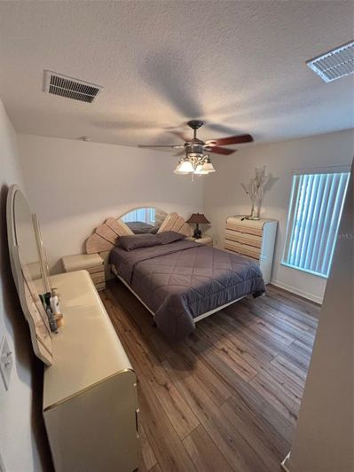 Image No.17-3 Bed Property for sale