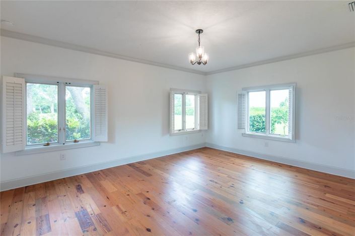 Image No.14-3 Bed House for sale