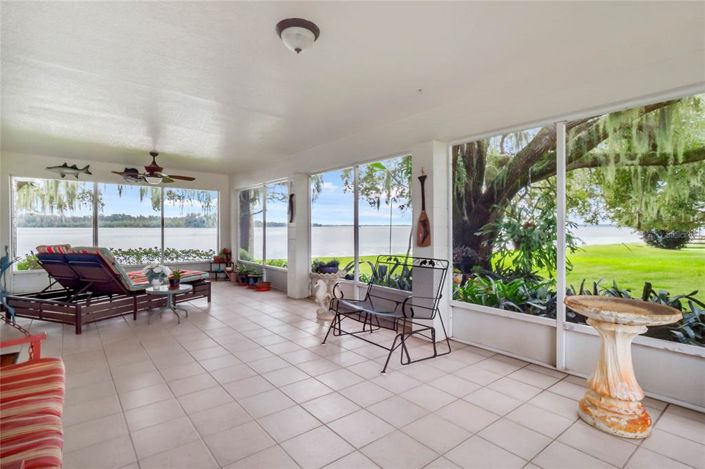 Image No.20-6 Bed House for sale