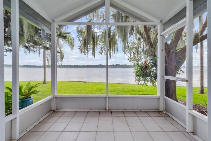 Image No.21-6 Bed Property for sale