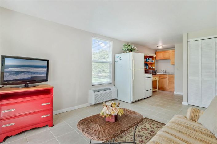 Image No.29-6 Bed Property for sale