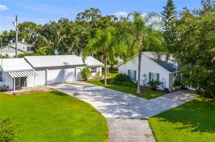 Image No.32-6 Bed Property for sale