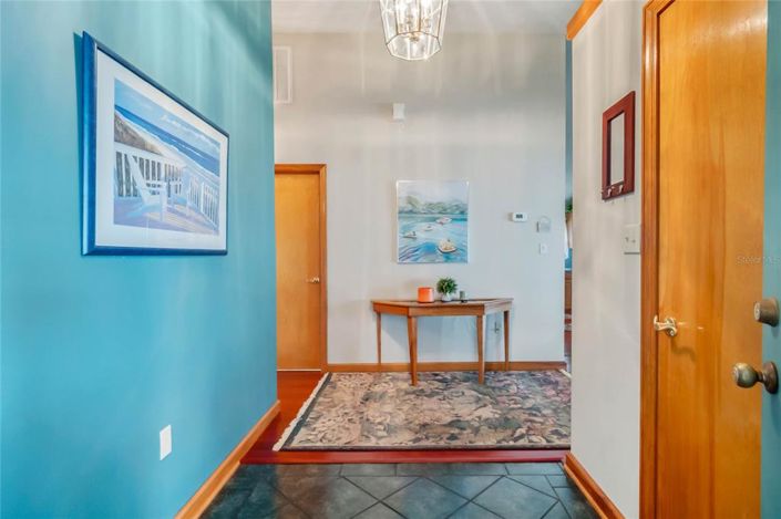 Image No.4-6 Bed Property for sale