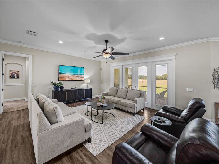 Image No.24-3 Bed Property for sale