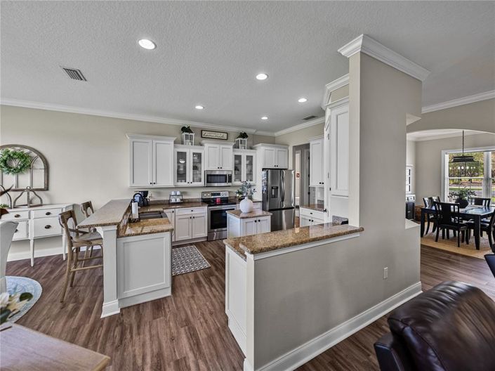 Image No.26-3 Bed Property for sale