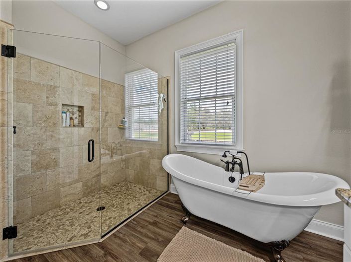 Image No.43-3 Bed Property for sale