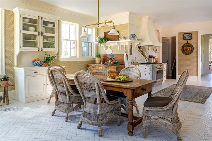 Image No.5-5 Bed Property for sale