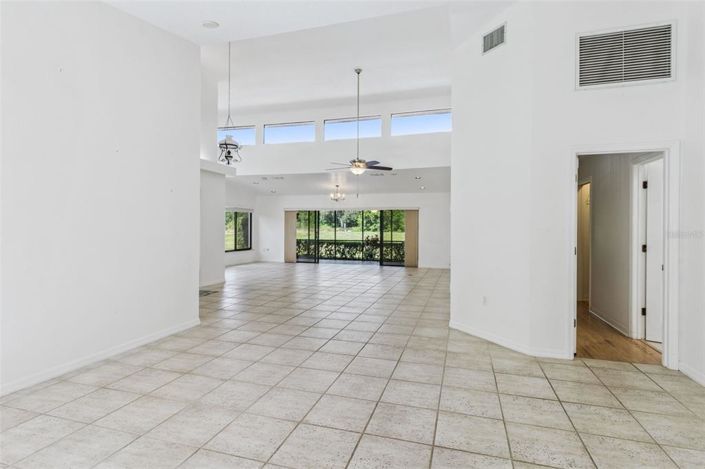 Image No.21-Propriété de 3 chambres à vendre à États-Unis