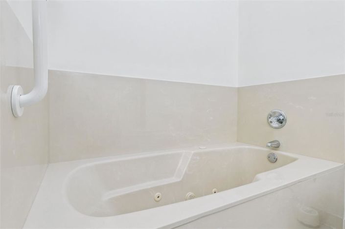 Image No.28-3 Bed House for sale