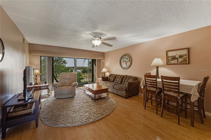 Image No.14-Propriété de 2 chambres à vendre à États-Unis