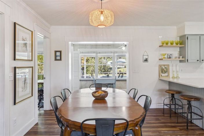 Image No.10-3 Bed Property for sale