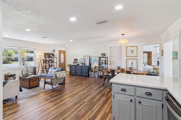 Image No.11-3 Bed Property for sale