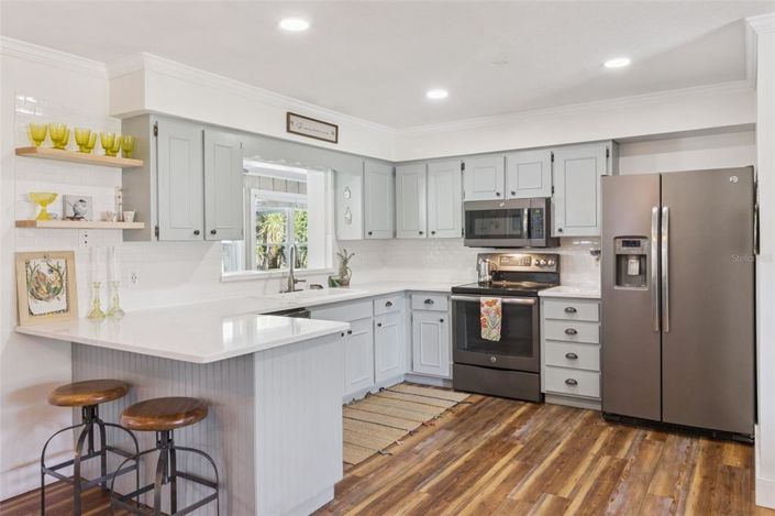 Image No.12-3 Bed Property for sale