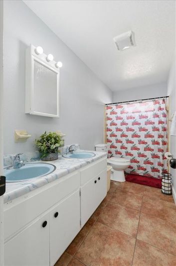 Image No.18-4 Bed House for sale