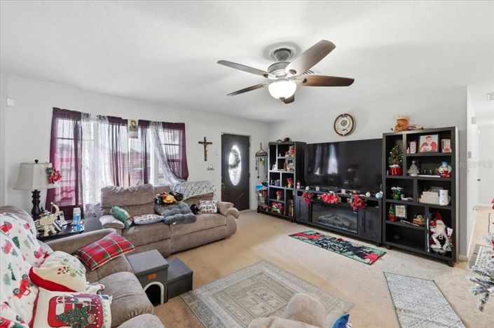 Image No.3-4 Bed House for sale