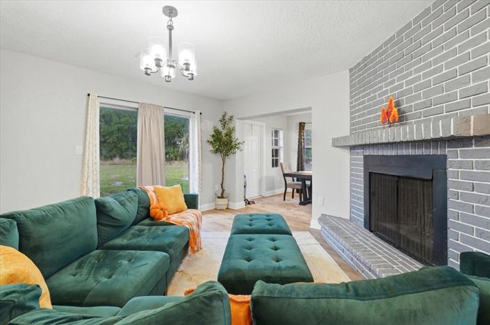 Image No.28-3 Bed House for sale