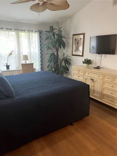 Image No.12-2 Bed Property for sale