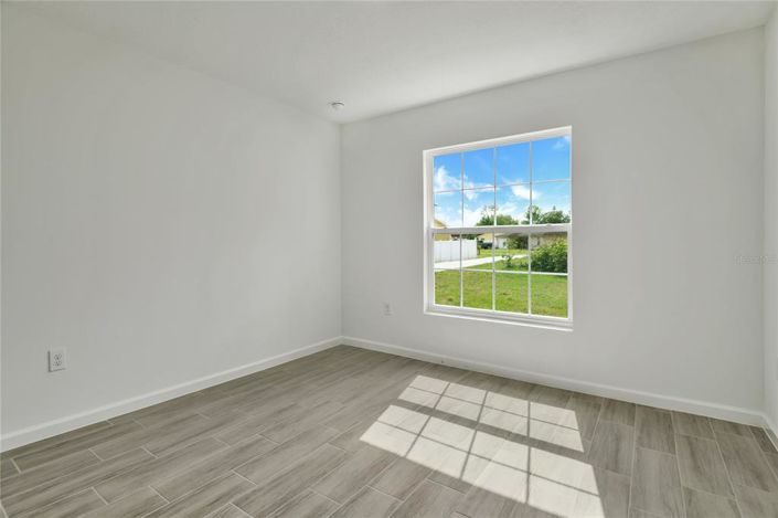 Image No.4-4 Bed Property for sale