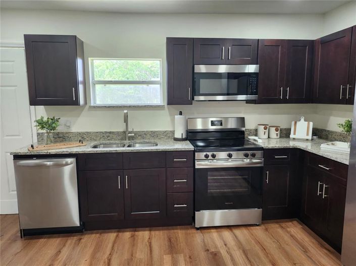 Image No.20-3 Bed Property for sale