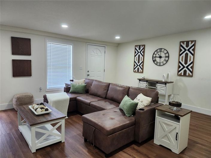 Image No.3-3 Bed Property for sale