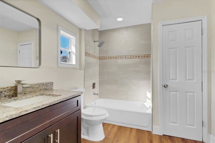 Image No.44-3 Bed Property for sale