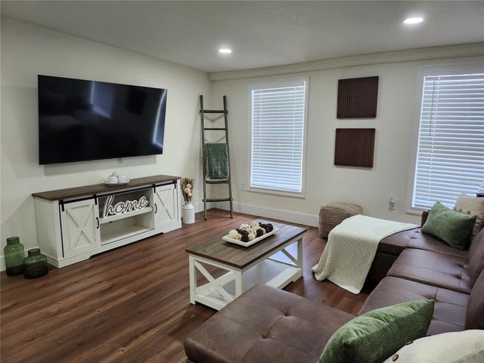 Image No.6-3 Bed Property for sale