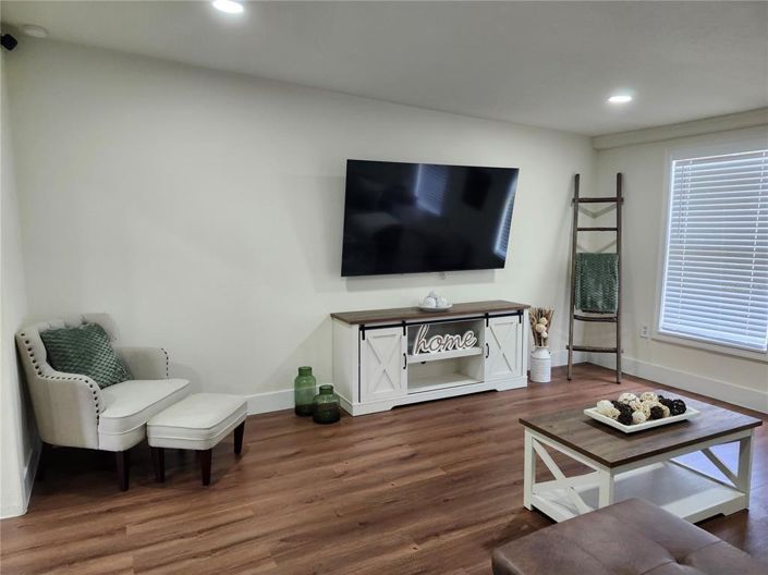 Image No.7-3 Bed Property for sale