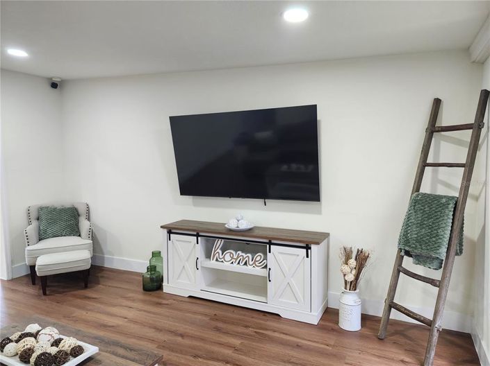 Image No.9-3 Bed Property for sale