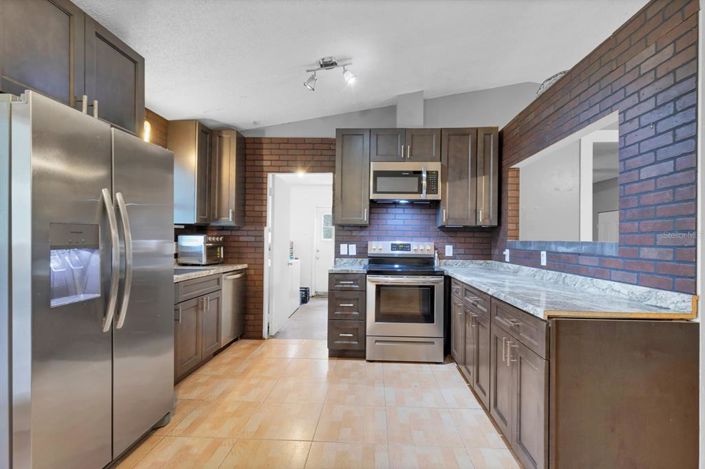 Image No.2-Propriété de 2 chambres à vendre à Kissimmee