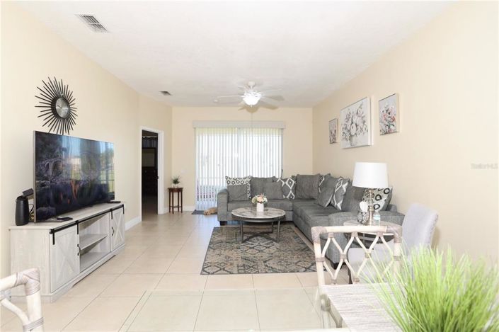 Image No.15-2 Bed Townhouse for sale